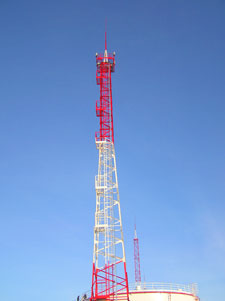 Установленная антенная опора – башня связи